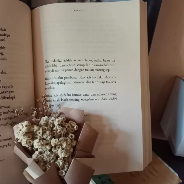 Buku LAMENT Original Karya Reza Rusandi - Gambar 4